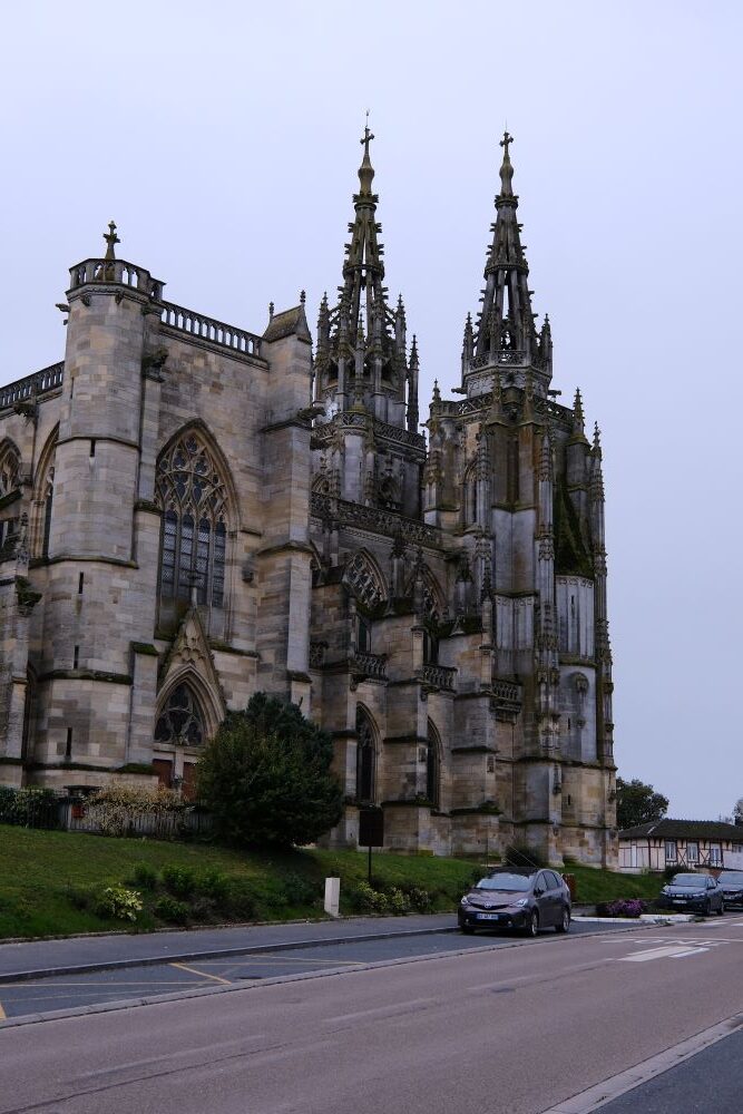 Basilique Notre Dame de l'Epine