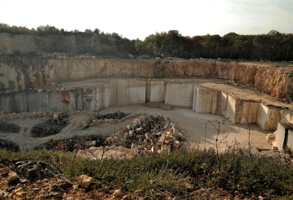 Les carrières d' Euville