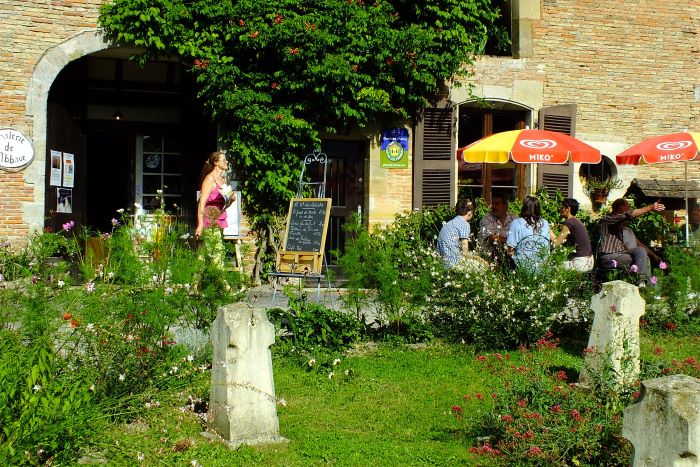 Le café des artistes à Beaulieu en Argonne