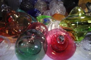 Lire la suite à propos de l’article La boule de Meisenthal : Noël sous verre