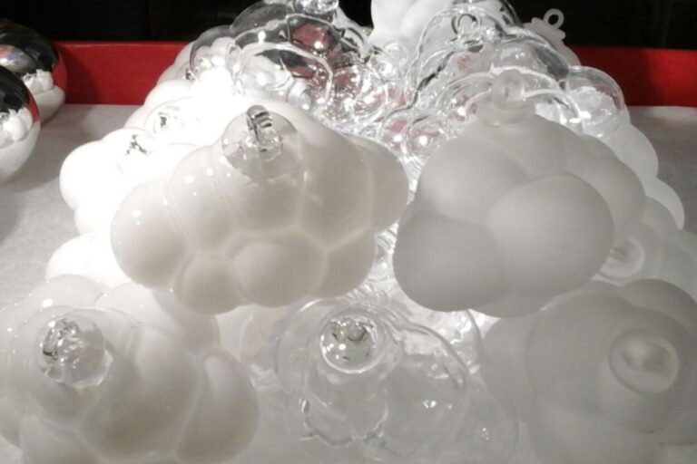 La boule d de de Mendel Helt,e Meisenthal Cumulus