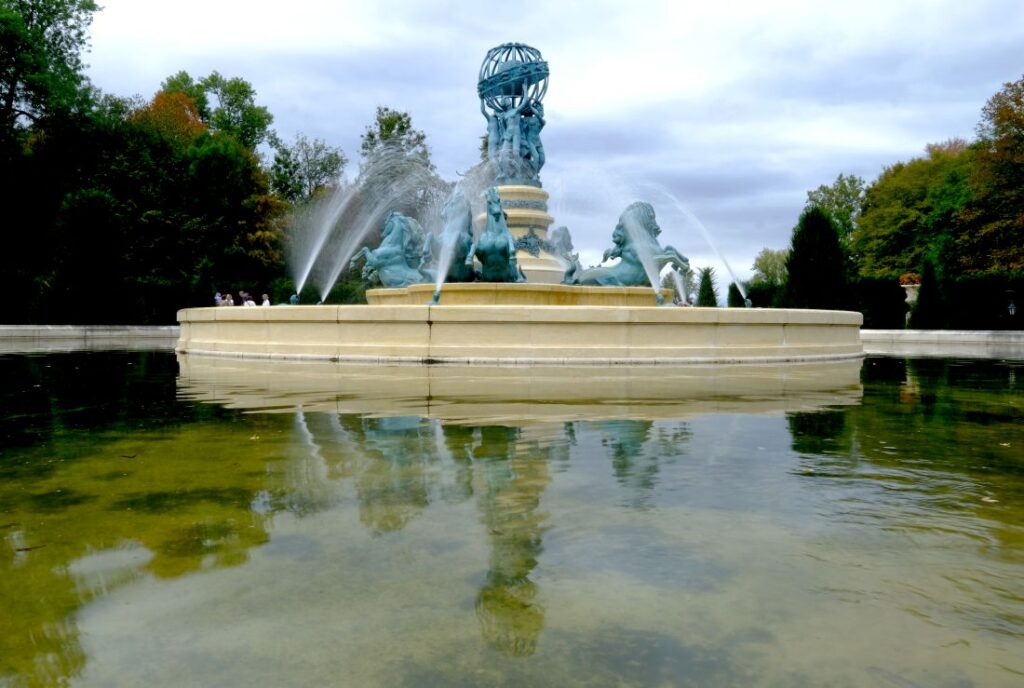 Le bassin monumental du château de Bussemont